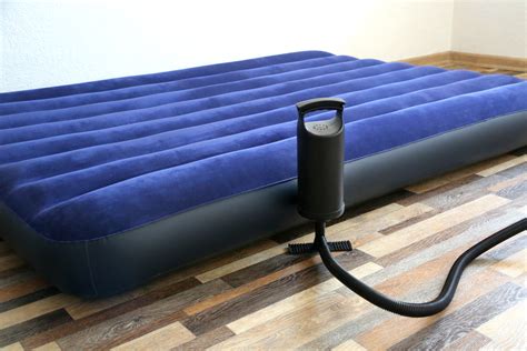 best way to find a leak in an air mattress|How To Find A Leak In An Air Mattress: Visual Inspection, Water。